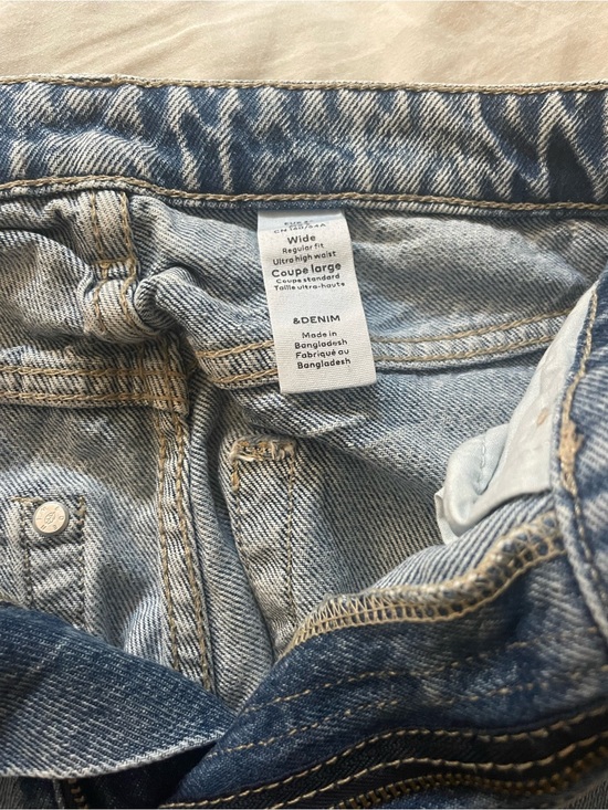H&M Denim - Light Wash Wide Leg High-Rise Denim Jeans